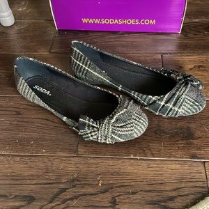 Plaid ballet flats by SODA NIB Sz 9.5